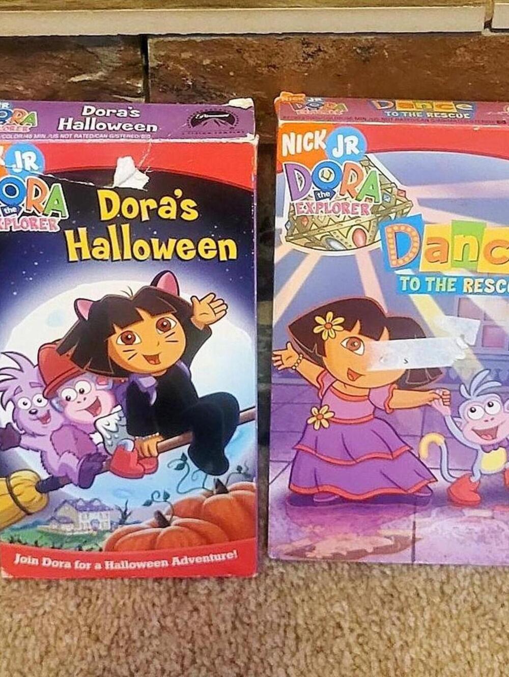 Dora the Explorer Halloween 2004 and Dora to the Dance VHS bundle